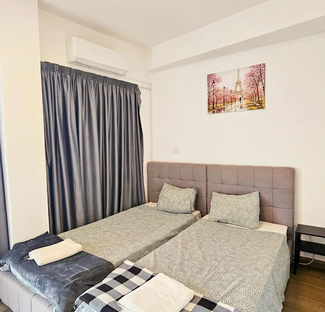 Appartamento Downtown Rooms, 200M From Marina Beach Larnaca Cipro